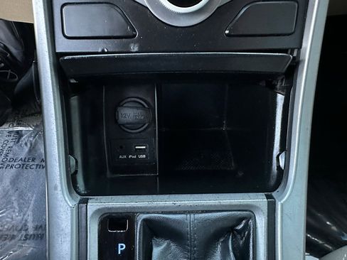 Used 2014 Hyundai Elantra SE image 39