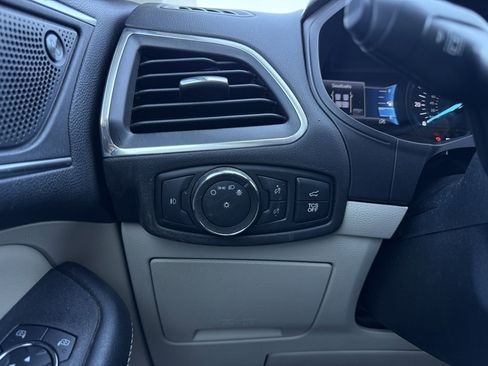 Used 2022 Ford Edge Titanium w/ Equipment Group 301A image 13