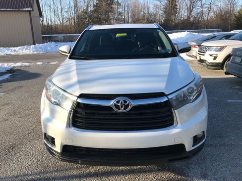 Used 2015 Toyota Highlander XLE image 3