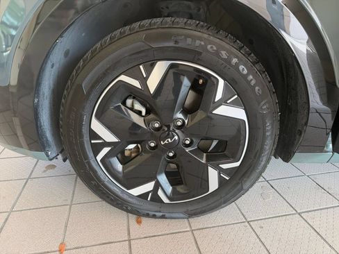 Used 2024 Kia Niro Wind FWD image 33