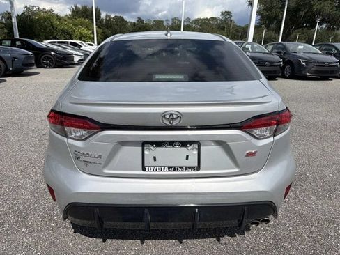 Used 2024 Toyota Corolla SE w/ SE Premium Package FWD image 3