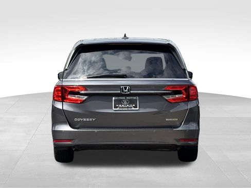 Used 2023 Honda Odyssey Touring image 6