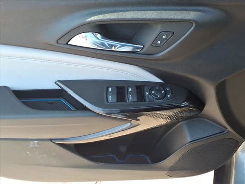 Used 2024 Chevrolet Trax LT w/ Driver Confidence Package image 18