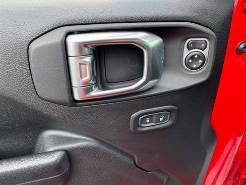 Used 2019 Jeep Wrangler Sport image 11