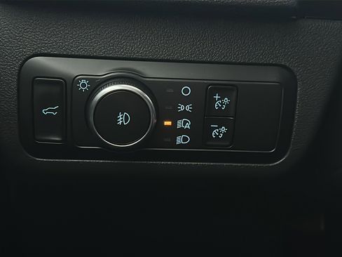 Used 2025 Ford Escape Platinum image 30