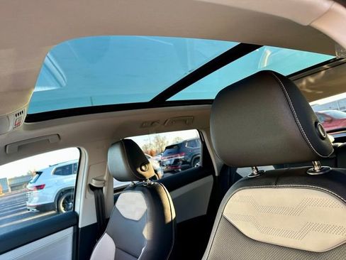 New 2026 Volkswagen Taos SEL AWD/4WD image 15
