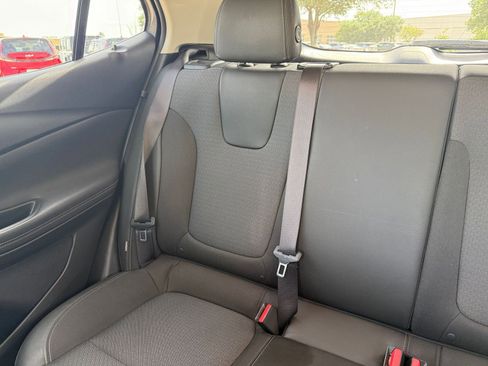 Used 2025 Buick Encore GX Preferred FWD image 40