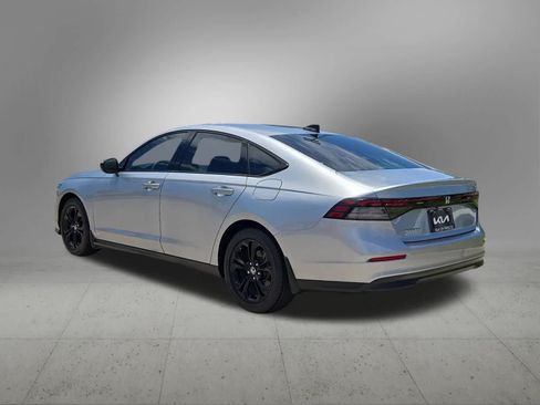 Used 2025 Honda Accord SE image 4