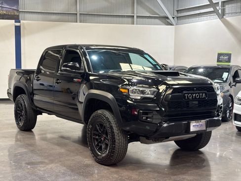 Used 2020 Toyota Tacoma TRD Pro AWD/4WD image 6