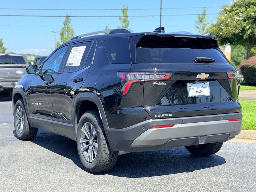 Used 2025 Chevrolet Equinox LT w/ Convenience Package II FWD image 6