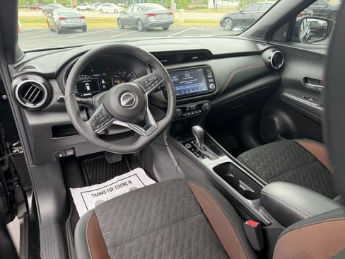 Used 2024 Nissan Kicks SR FWD image 15
