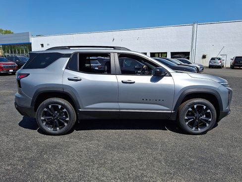 New 2026 Chevrolet Equinox RS w/ Convenience Package III FWD image 6