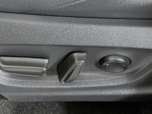 Used 2024 Toyota bZ4X Limited image 12