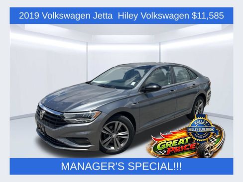 Used 2019 Volkswagen Jetta R-Line w/ R-Line Cold Weather Package FWD image 1
