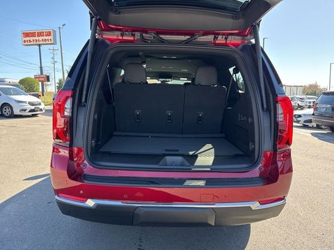 New 2026 GMC Yukon XL Elevation w/ LPO, Elevation Black Package image 32