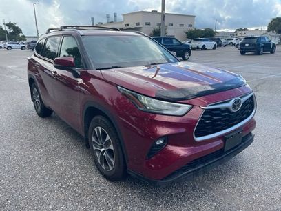 Used 2021 Toyota Highlander XLE