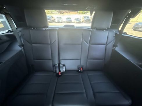 Certified 2024 Cadillac Escalade Luxury AWD/4WD image 60