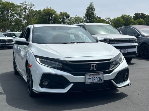 Used 2017 Honda Civic Sport Touring image 4