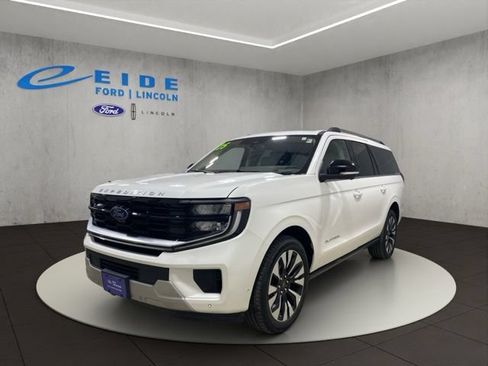 Certified 2025 Ford Expedition Max Platinum w/ Driver's Package AWD/4WD image 5