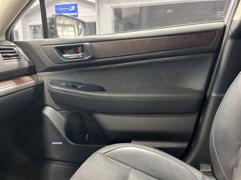 Used 2018 Subaru Outback 2.5i Limited w/ Popular Package #2 AWD/4WD image 15