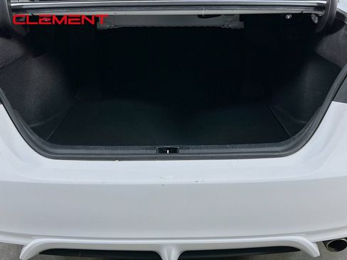 Used 2022 Toyota Camry SE FWD image 10