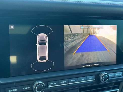 Used 2021 Porsche Macan S image 21