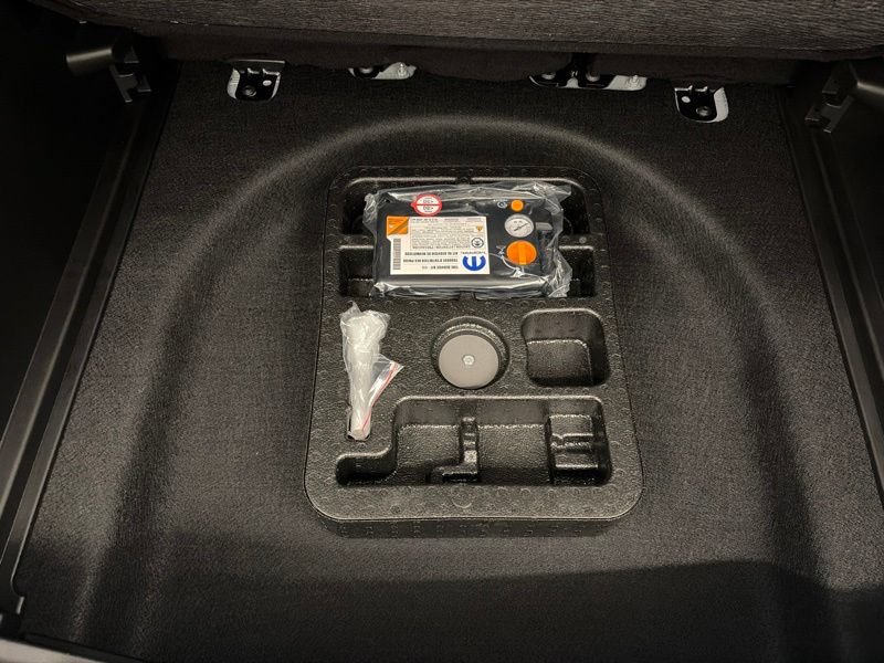 Used 2024 Jeep Compass Limited AWD/4WD image 12