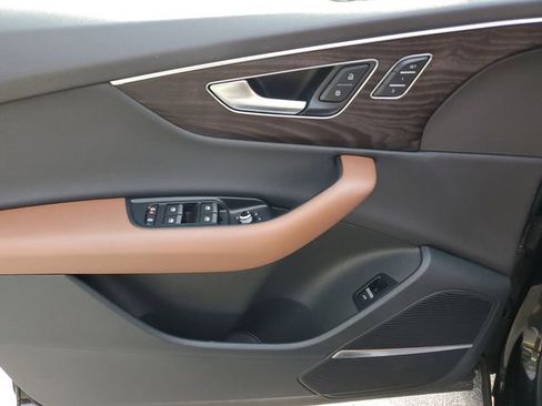 Used 2021 Audi Q7 2.0T Premium Plus w/ Premium Plus Package image 16