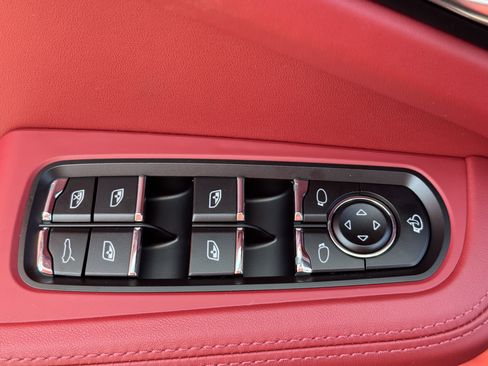 New 2025 Porsche Macan image 23