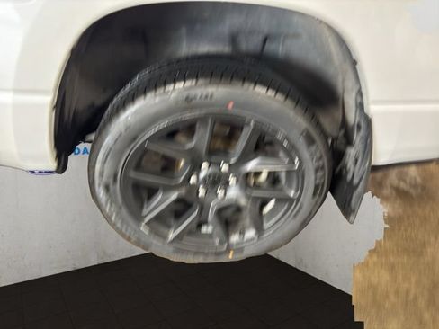 Used 2020 RAM 1500 Sport w/ Level 2 Equipment Goup w/2_L AWD/4WD image 32