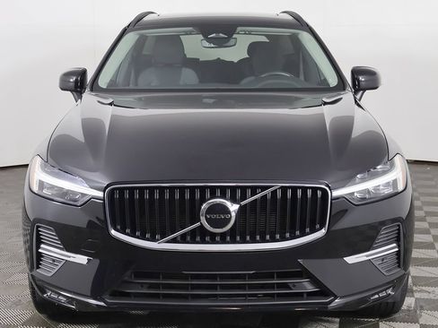 Used 2022 Volvo XC60 B5 Momentum AWD/4WD image 11