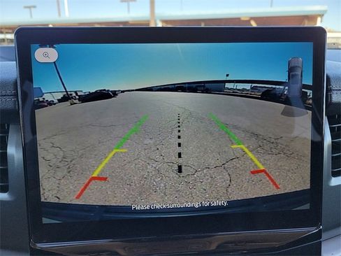 Used 2024 Ford Expedition XLT image 14