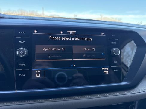 Used 2024 Volkswagen Taos SE image 28