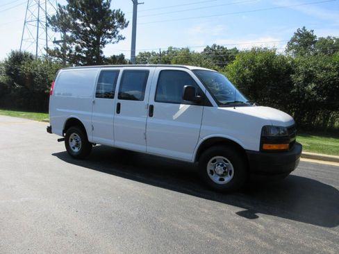 Used 2021 Chevrolet Express 2500 w/ Safety Package RWD image 5