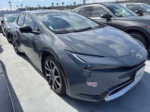 Used 2024 Toyota Prius Prime Premium w/ Advanced Technology Package image 1