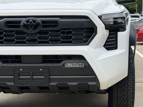 New 2026 Toyota Tacoma TRD Off-Road AWD/4WD image 9
