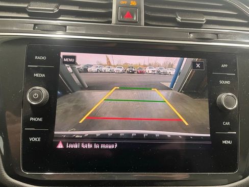 Certified 2020 Volkswagen Tiguan SE image 19