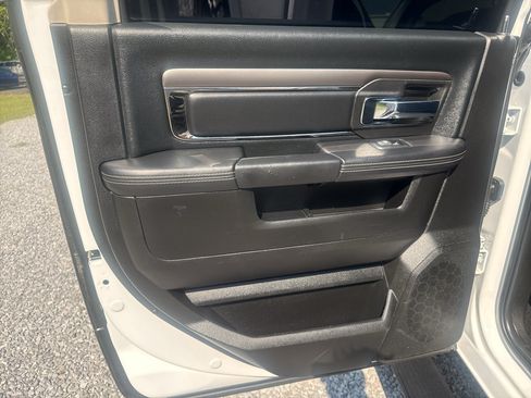 Used 2018 RAM 2500 Laramie w/ Sport Appearance Group AWD/4WD image 12