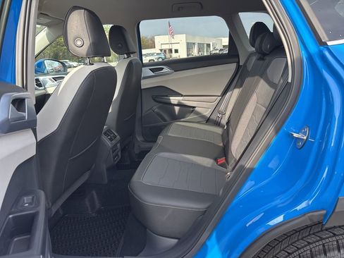 New 2026 Volkswagen Taos SE image 23