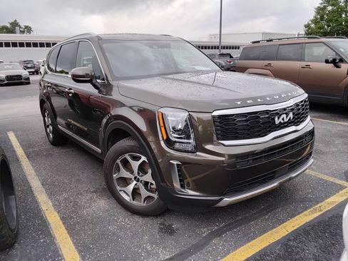 Used 2022 Kia Telluride EX w/ Towing Package AWD/4WD image 12