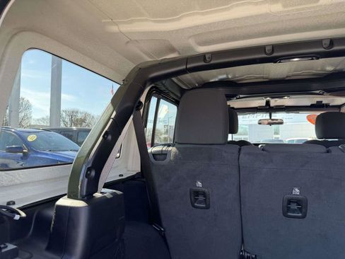 Used 2020 Jeep Wrangler Unlimited Sport image 14