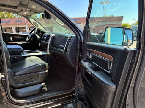 Used 2017 RAM 3500 Laramie image 28