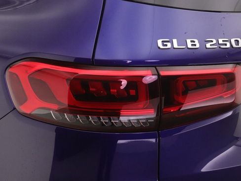 Certified 2022 Mercedes-Benz GLB 250 image 21