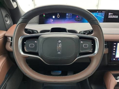 Used 2025 Lincoln Navigator L Reserve AWD/4WD image 24