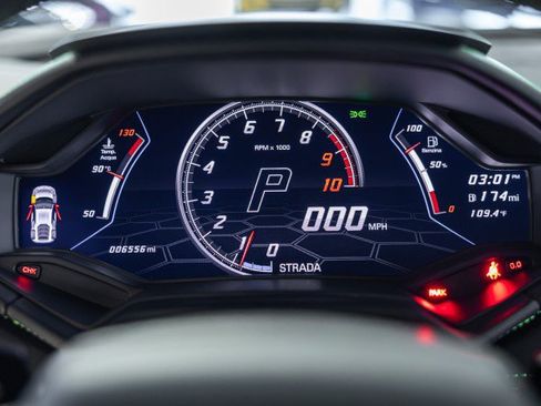 Used 2021 Lamborghini Huracan EVO RWD image 41