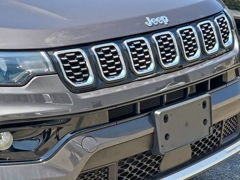 Certified 2024 Jeep Compass Limited AWD/4WD image 3