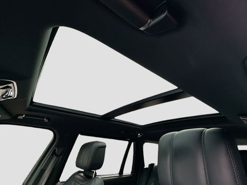 Used 2020 Land Rover Range Rover Long Wheelbase HSE image 22