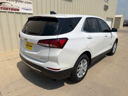 Used 2022 Chevrolet Equinox LT AWD/4WD image 7