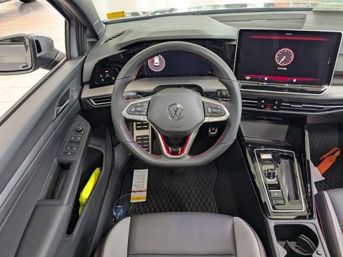 New 2026 Volkswagen GTI SE FWD image 17