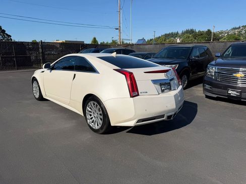 Used 2011 Cadillac CTS Premium RWD image 6